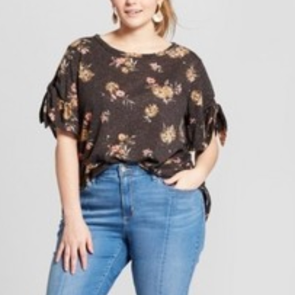 Plus Size Floral Print Knit T-shirt Ruffle Sleeve